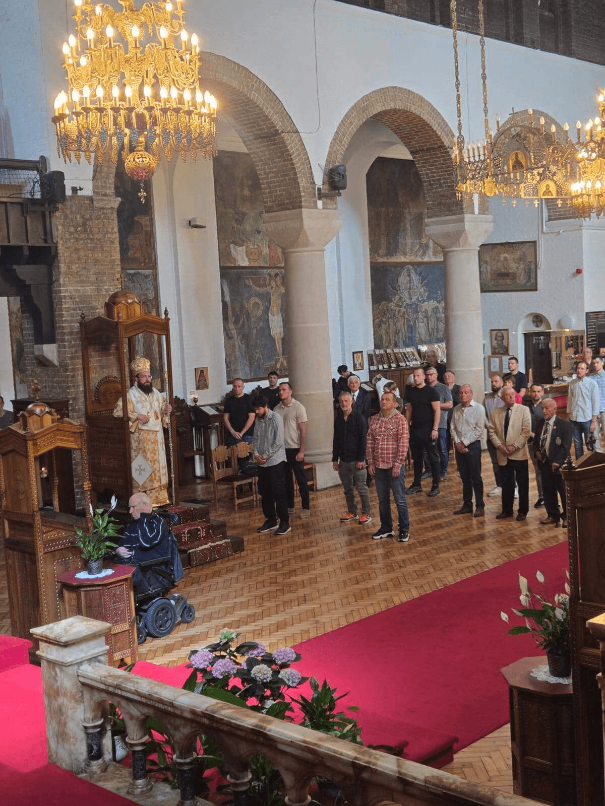 Света Литургија у Саборној цркви Светог Саве у Лондону