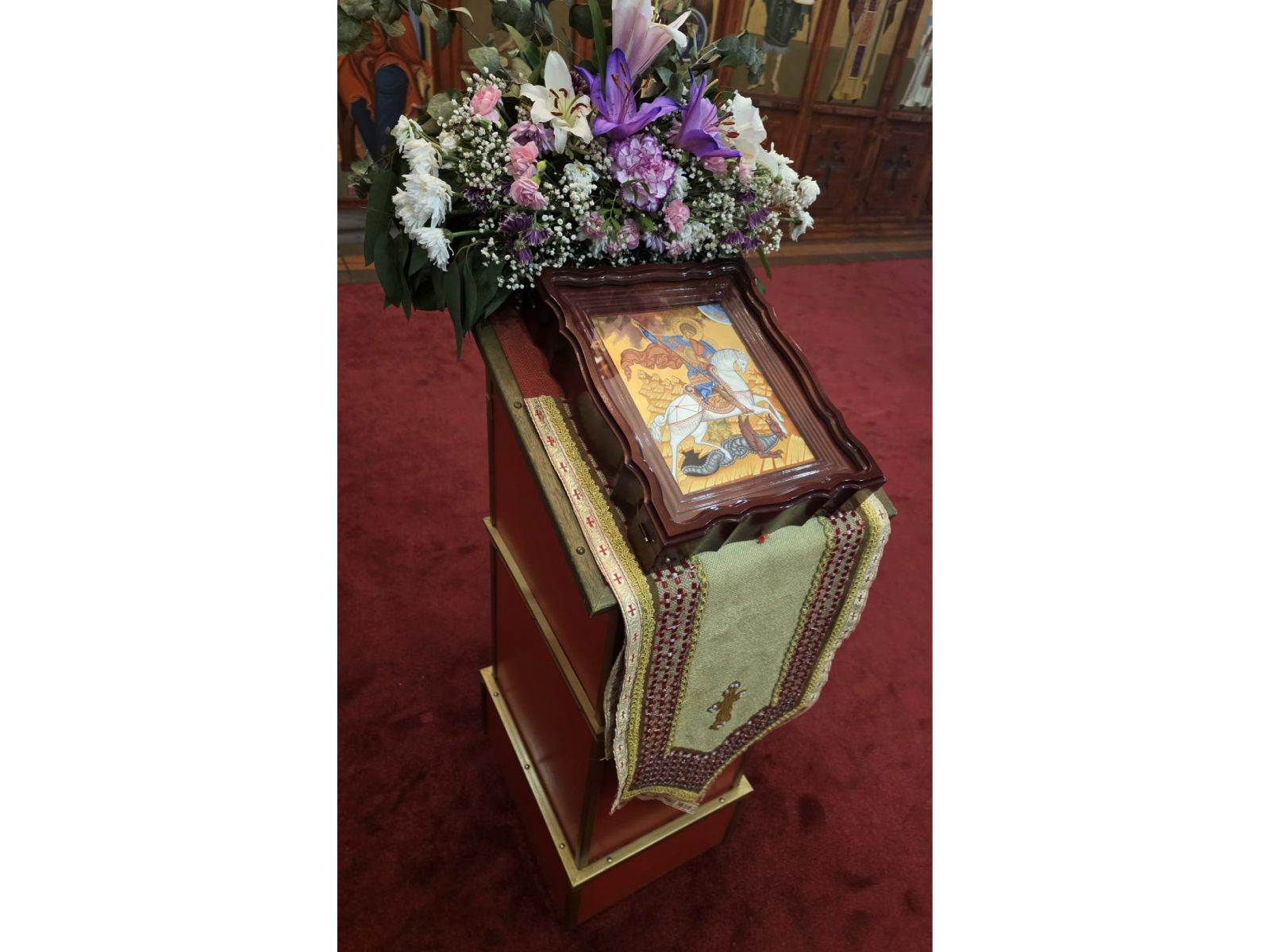 Драгоцен дар српском храму у Ирској